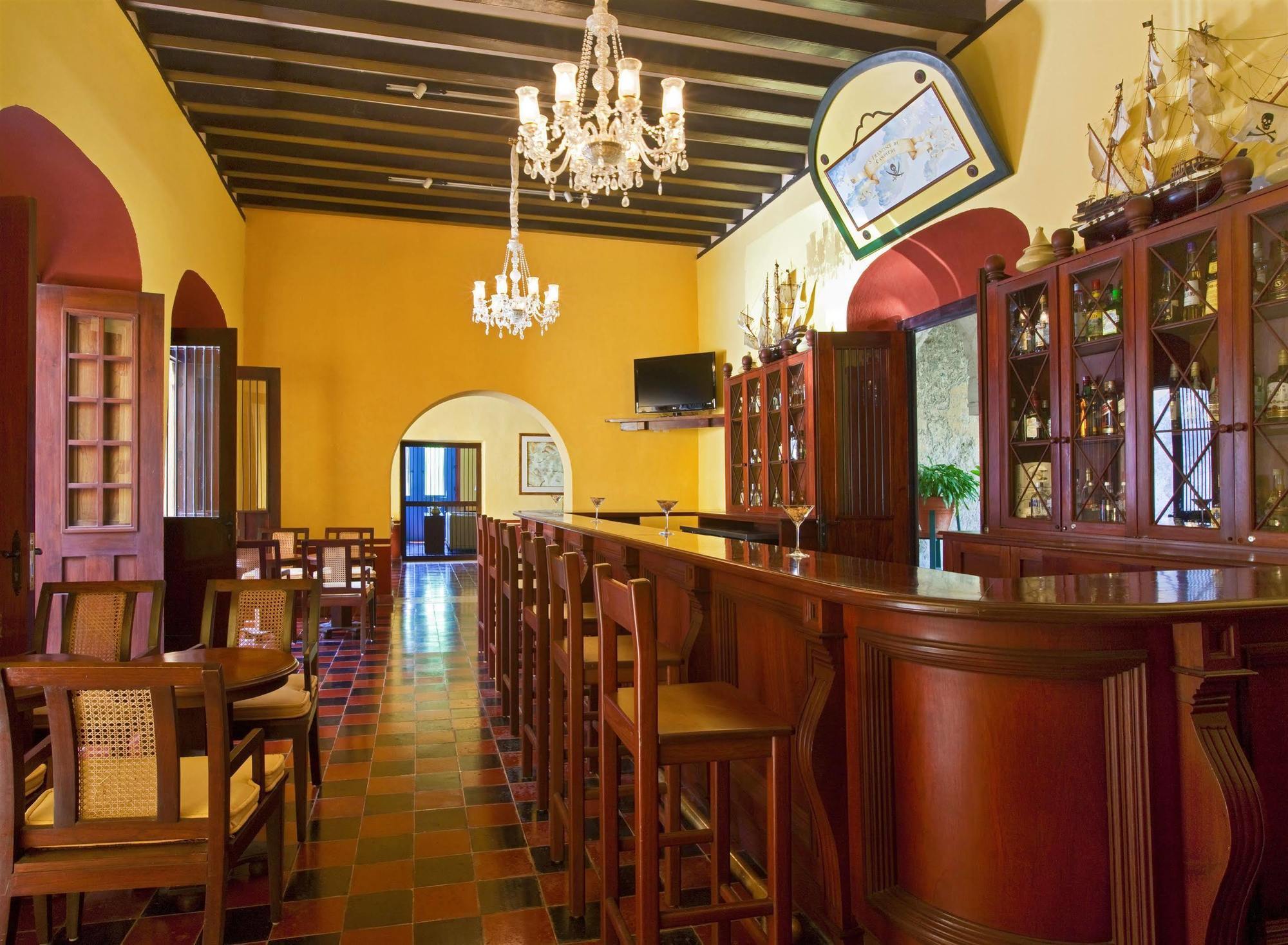 Hacienda Campeche Ξενοδοχείο Εστιατόριο φωτογραφία